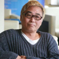 双腿大开被绑到椅子扶手上